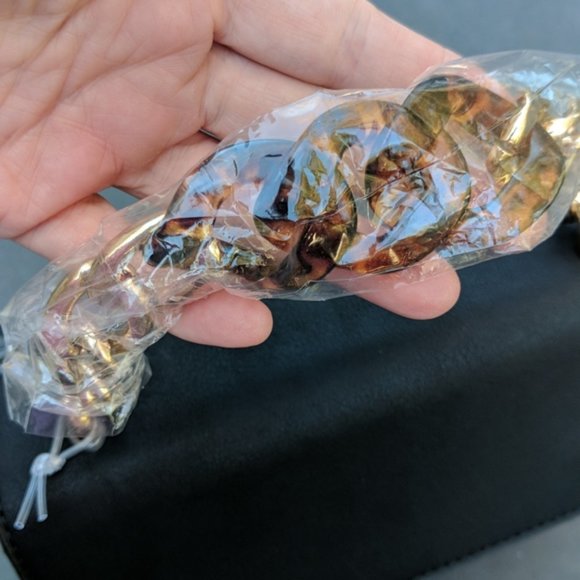 Like Dreams Flap Front Crossbody NWT - Picture 2 of 5